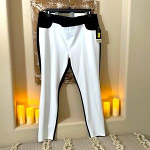 Slim factor by Investments - two tone leggings. New with tags.